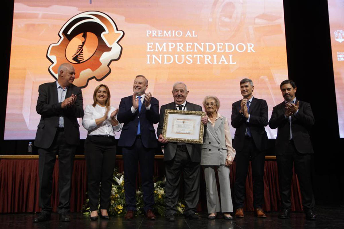 Empresas socias de CaCEC distinguidas con el Premio Día de la Industria